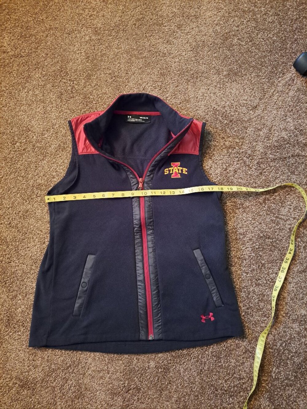 Under Armour Polartec Loose Iowa State Cyclones Collegiate Fleece Vest. - Picture 9 of 10